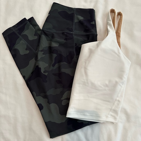 Old Navy Pants - Old Navy, size M, camo leggings with white crop fitness bra top